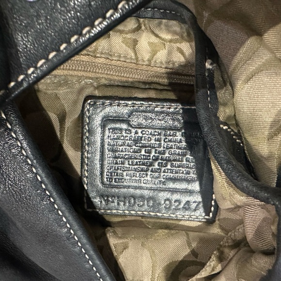 Vintage Coach Black Small Soho Leather Shoulder Bag - Picture 9 of 13
